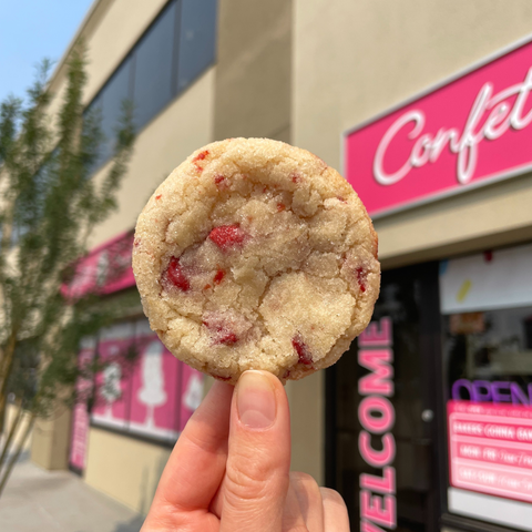 July Feature Cookie: Strawberry Lemonade